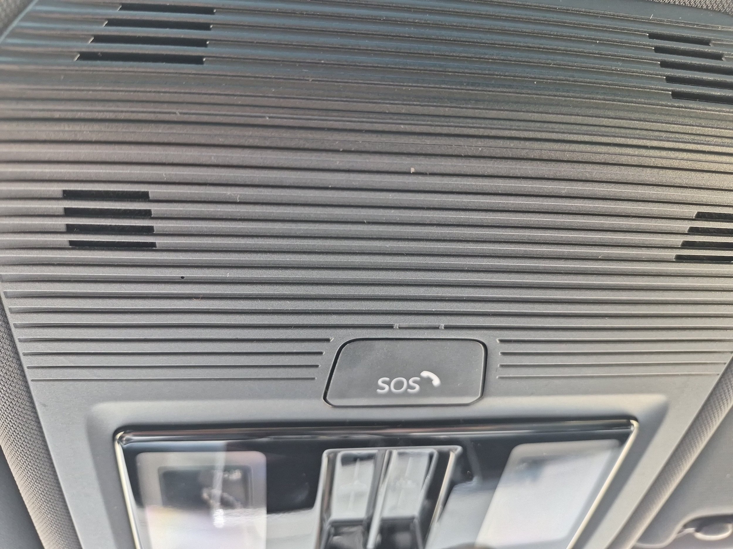 New 2026 Volkswagen Tiguan SE R-Line AWD/4WD image 27