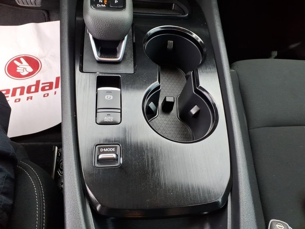 Used 2026 Nissan Rogue S FWD image 23