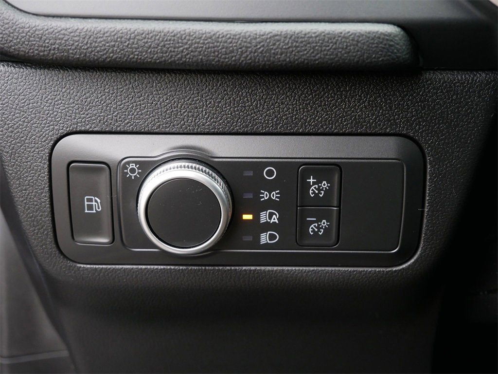 Used 2022 Ford Escape SE w/ Cold Weather Package image 16