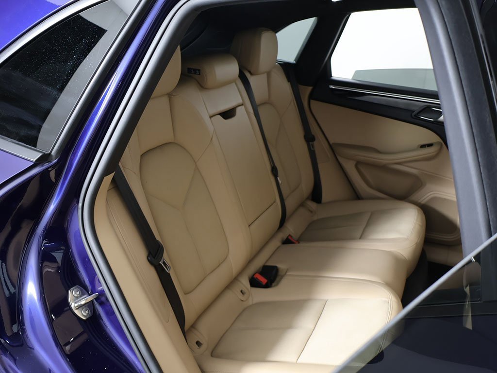 Used 2022 Porsche Macan image 30