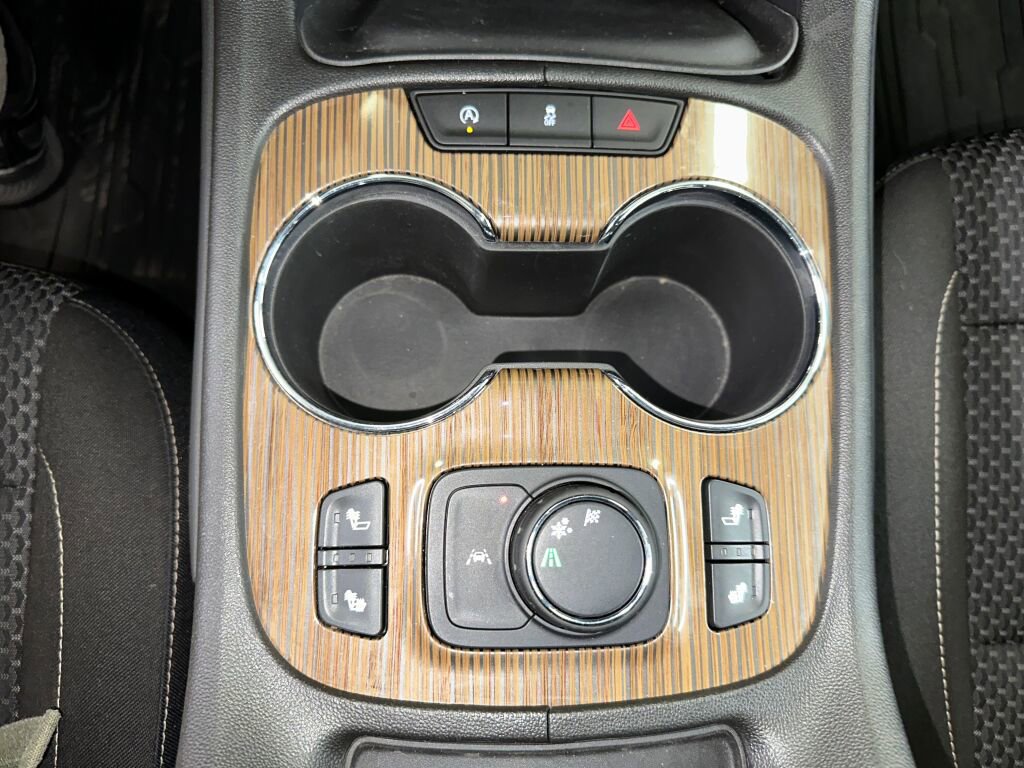 Certified 2023 GMC Acadia SLE w/ Driver Convenience Package image 14