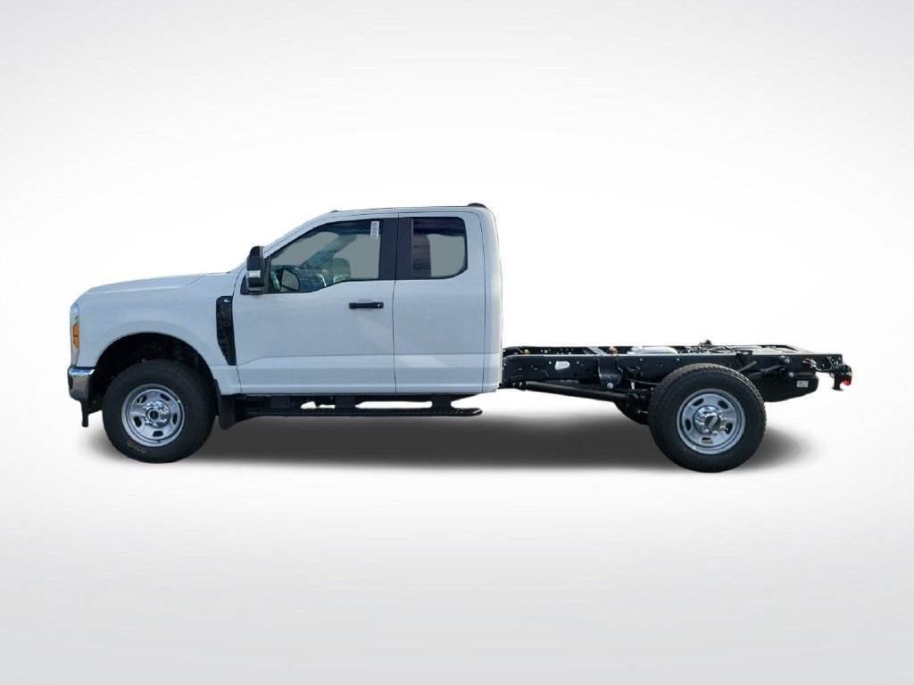 New 2027 Ford F350 XL w/ XL Chrome Package AWD/4WD image 9