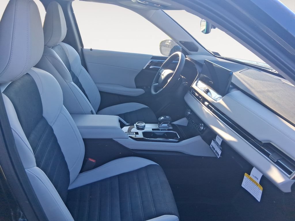 New 2026 Mitsubishi Outlander SE FWD image 15