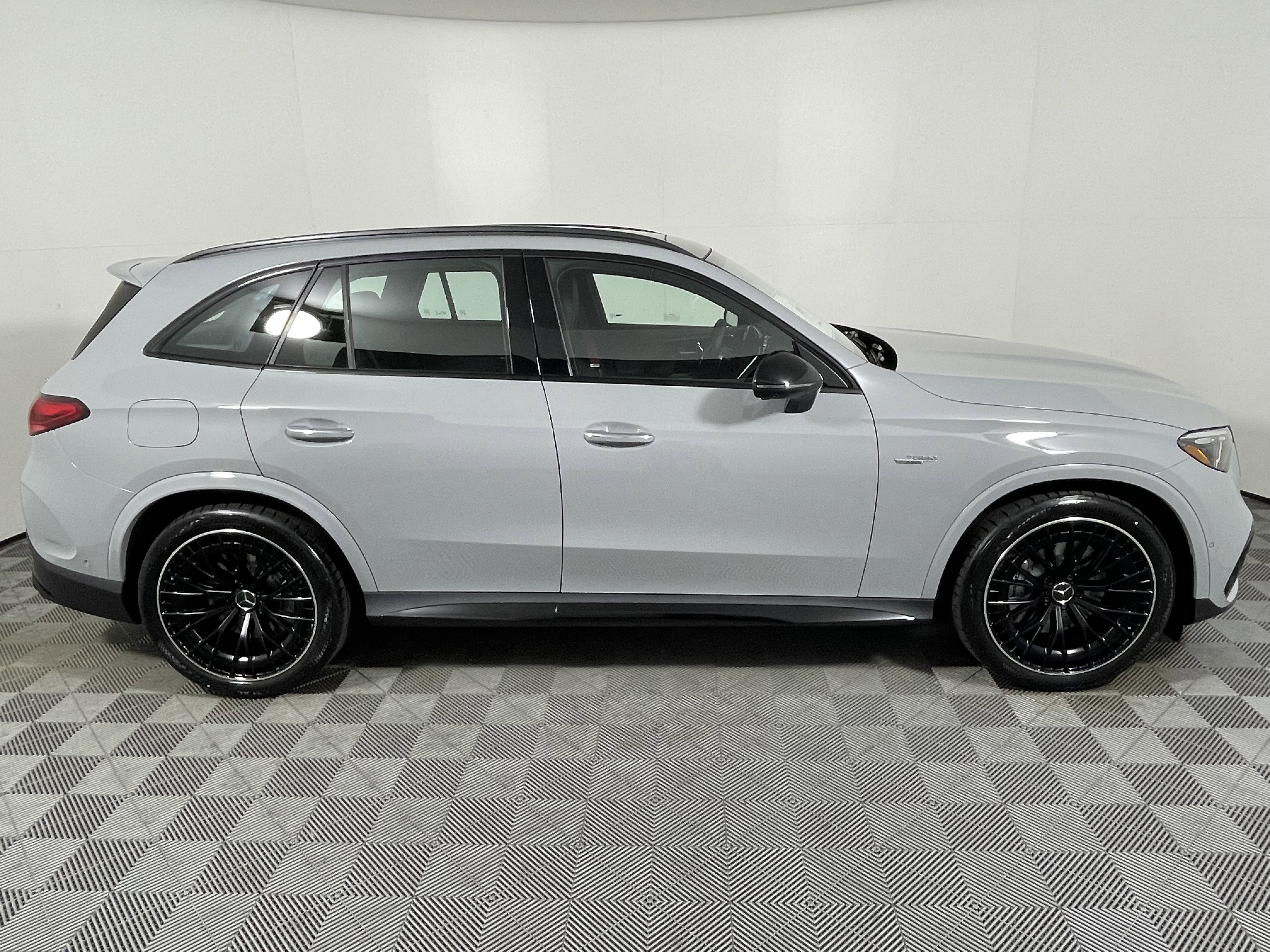 New 2026 Mercedes-Benz GLC 43 AMG 4MATIC image 6