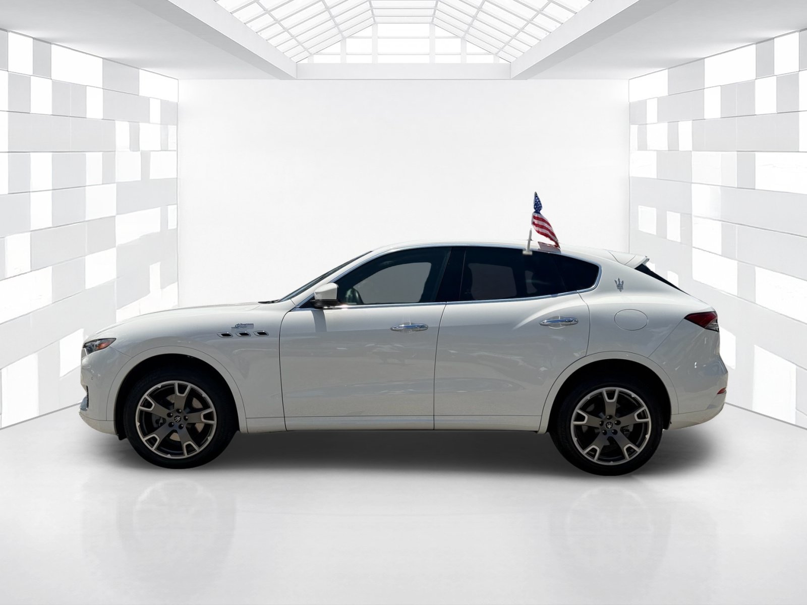 Used 2023 Maserati Levante GT AWD/4WD image 4