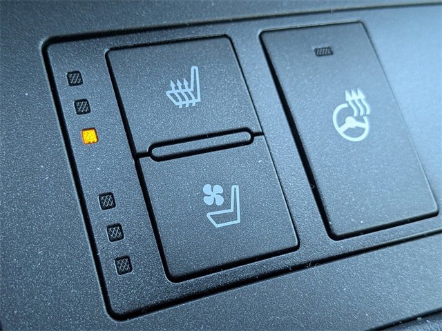 Used 2023 Lexus IS 350 F Sport image 23