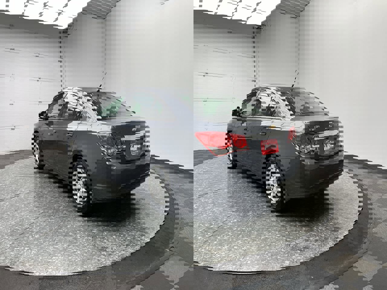 Used 2013 Chevrolet Cruze LT w/ Enhanced Safety Package FWD image 2