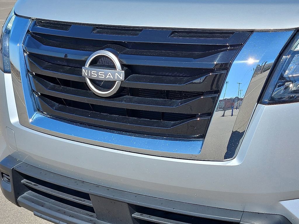 Used 2024 Nissan Pathfinder SV FWD image 9