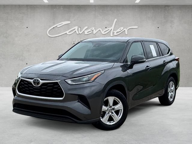 Used 2021 Toyota Highlander L FWD image 1
