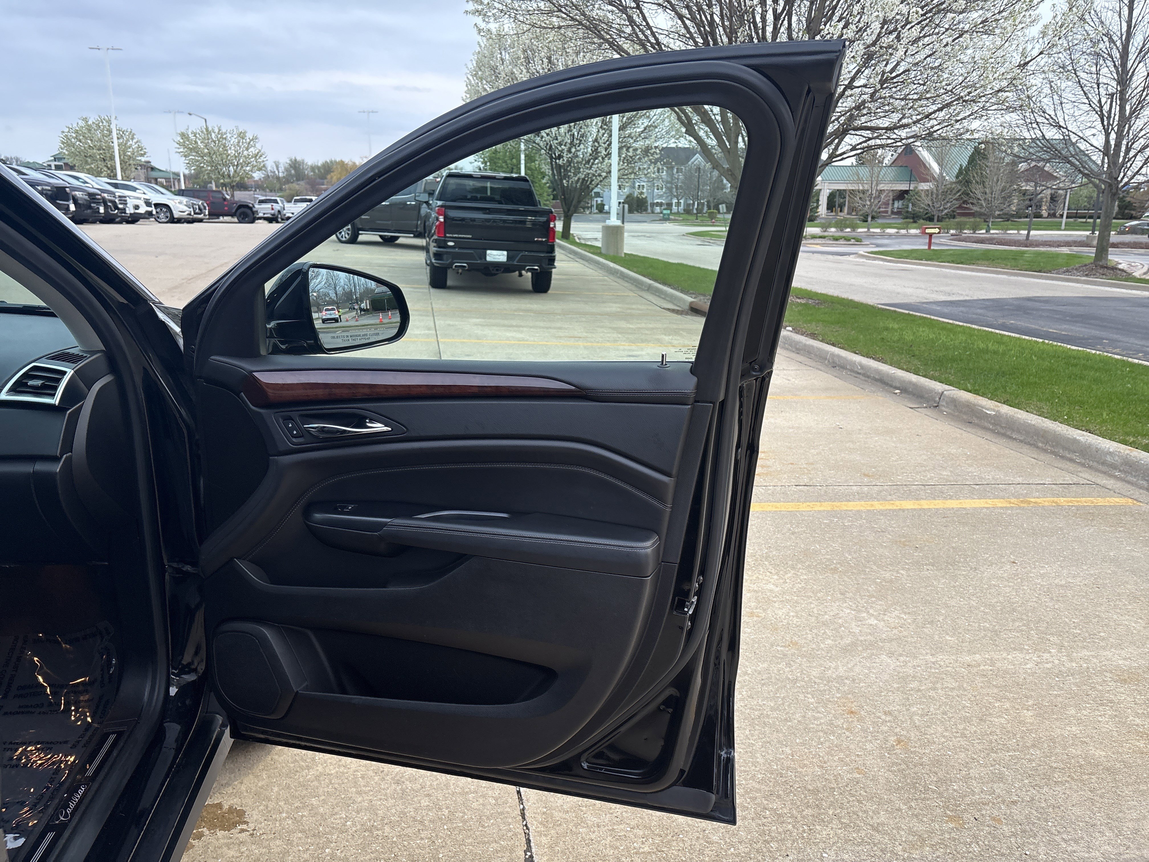 Used 2016 Cadillac SRX Luxury image 17