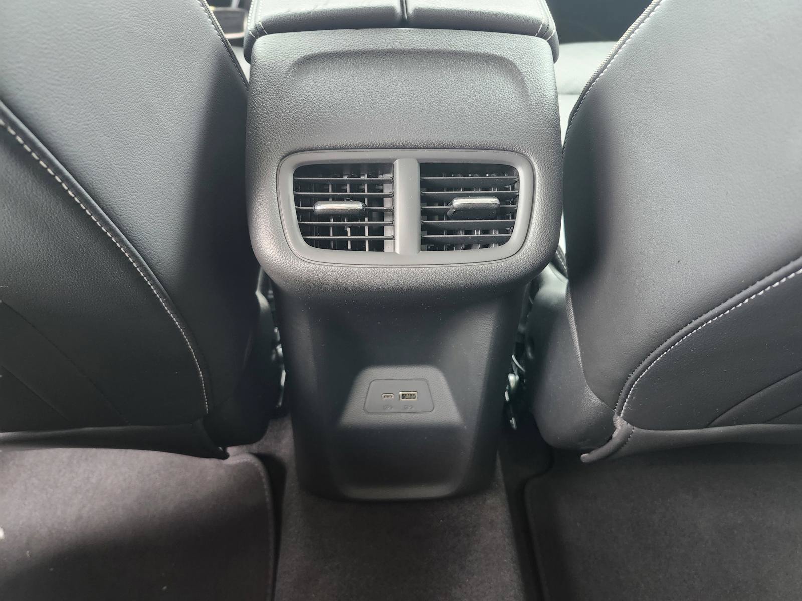 Used 2025 Buick Envision Sport Touring AWD/4WD image 29