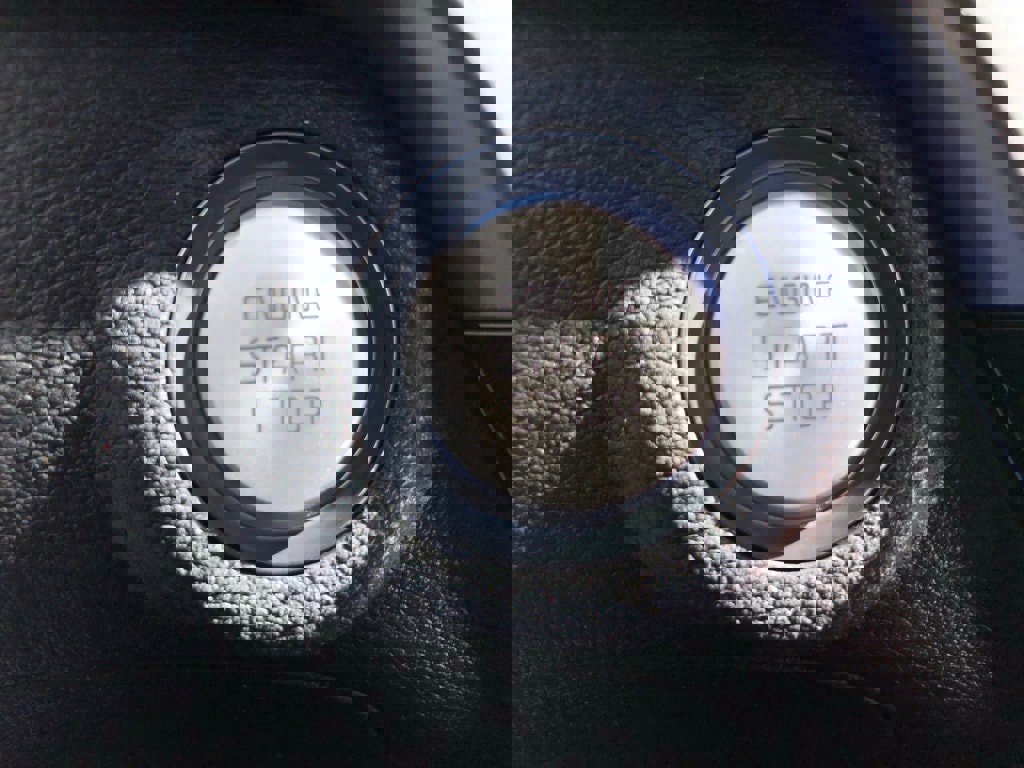 Used 2024 Kia Telluride EX w/ EX Captain's Chair Package image 33