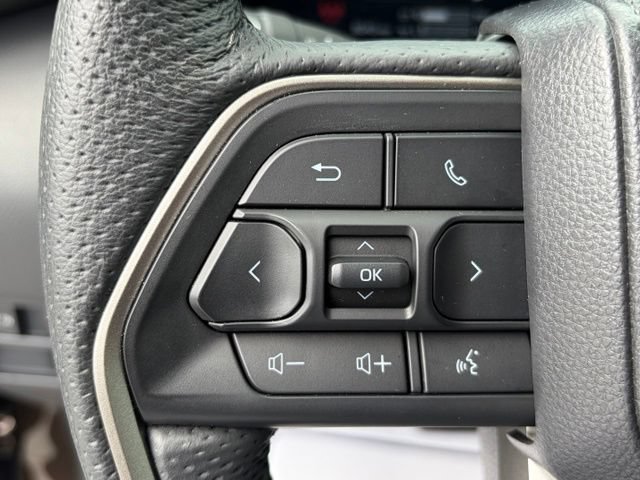Used 2025 Toyota Tundra Limited AWD/4WD image 18