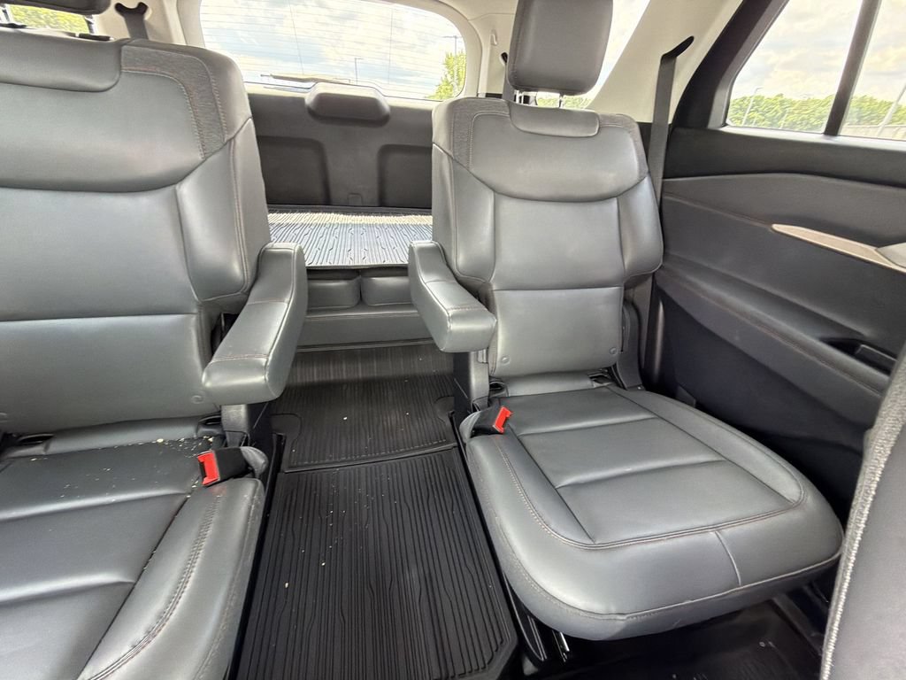 Used 2025 Ford Explorer Active w/ Active Comfort Package AWD/4WD image 14