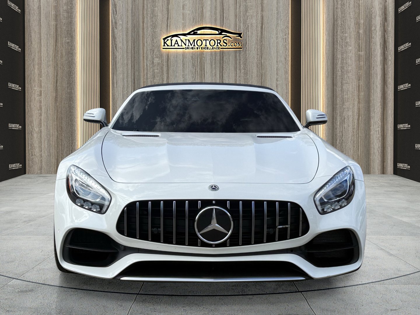 Used 2018 Mercedes-Benz AMG GT Roadster image 7