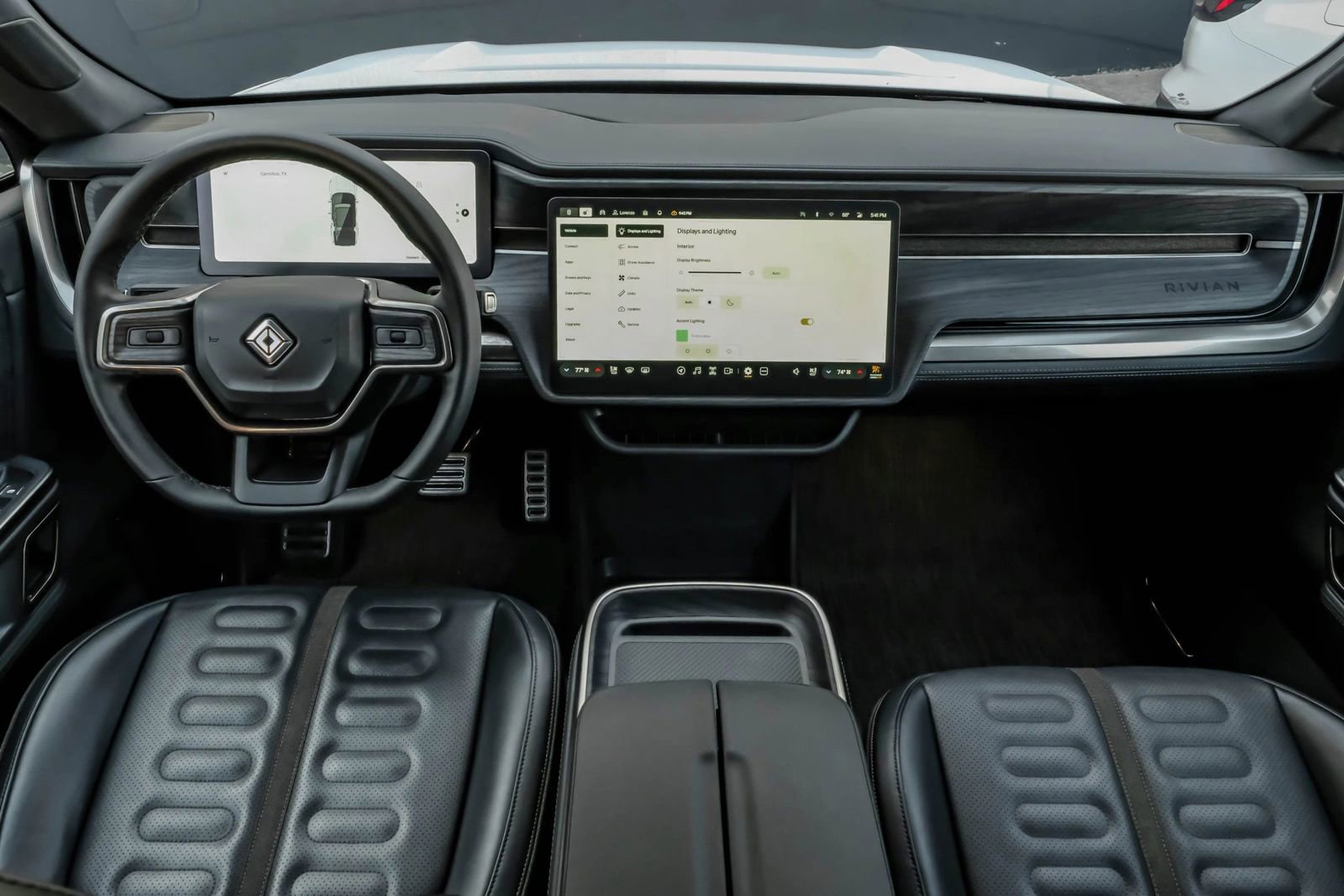 Used 2024 Rivian R1S Adventure image 23