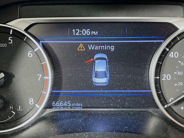Used 2024 Nissan Altima 2.5 SR FWD image 10