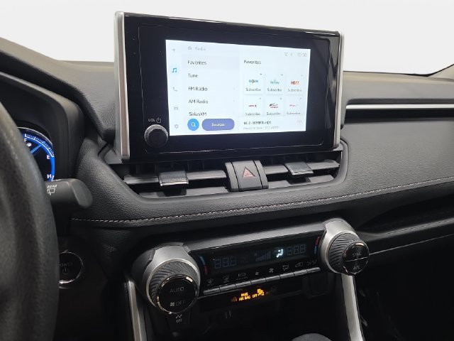 Certified 2025 Toyota RAV4 XLE AWD/4WD image 16