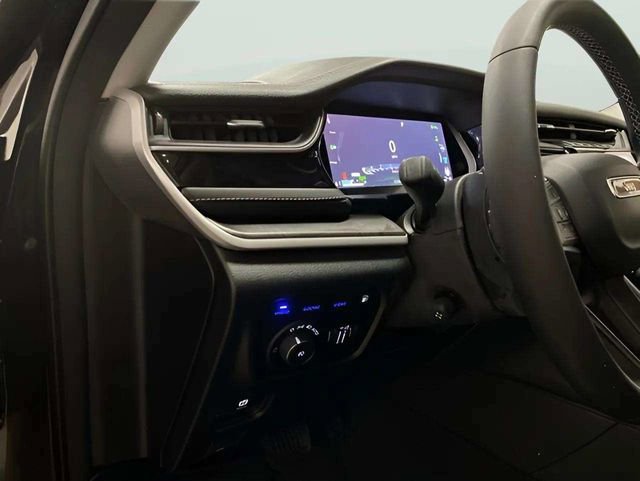 Used 2023 Jeep Grand Cherokee 4WD 4xe w/ Luxury Tech Group II image 31