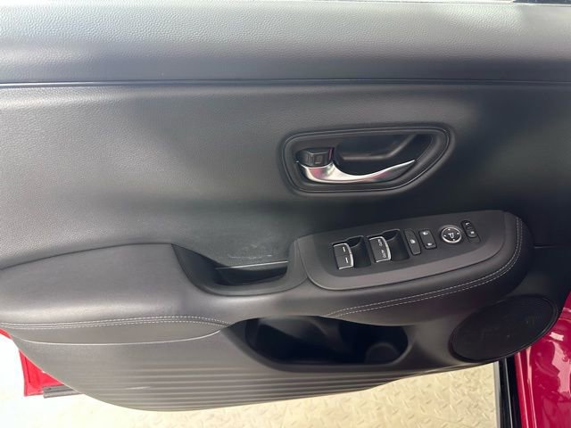 Used 2025 Honda HR-V EX-L image 17