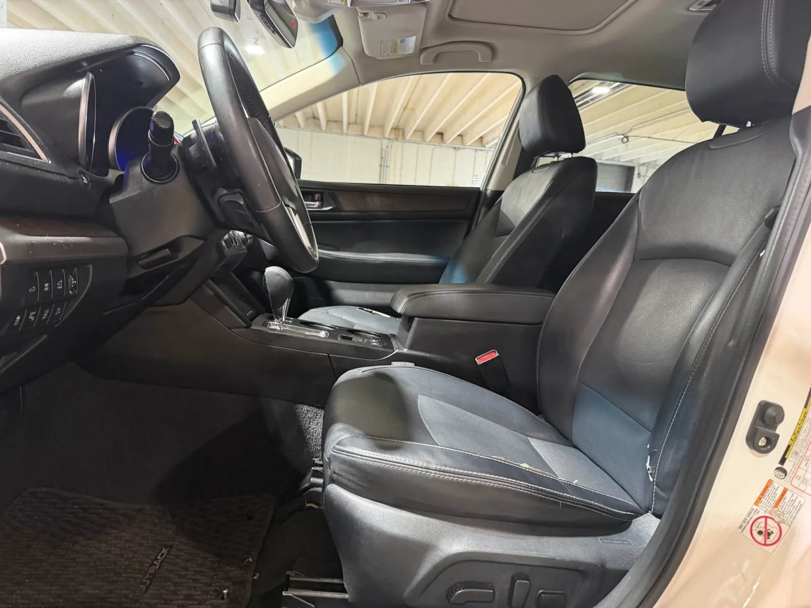 Used 2017 Subaru Outback 3.6R Limited AWD/4WD image 9