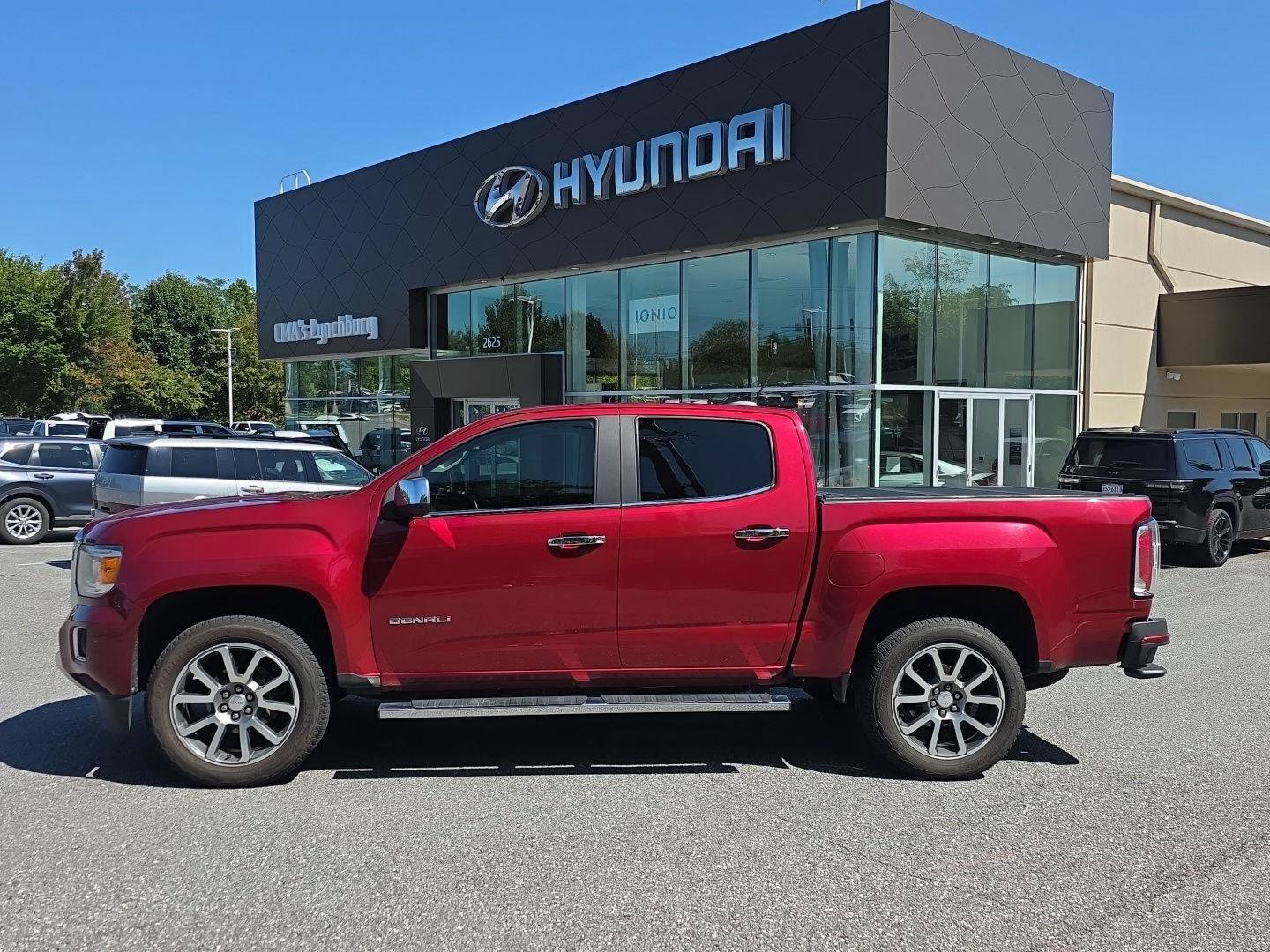 Used 2017 GMC Canyon Denali AWD/4WD image 3