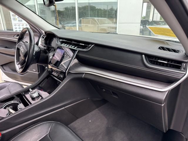 Used 2021 Jeep Grand Cherokee L Limited AWD/4WD image 34
