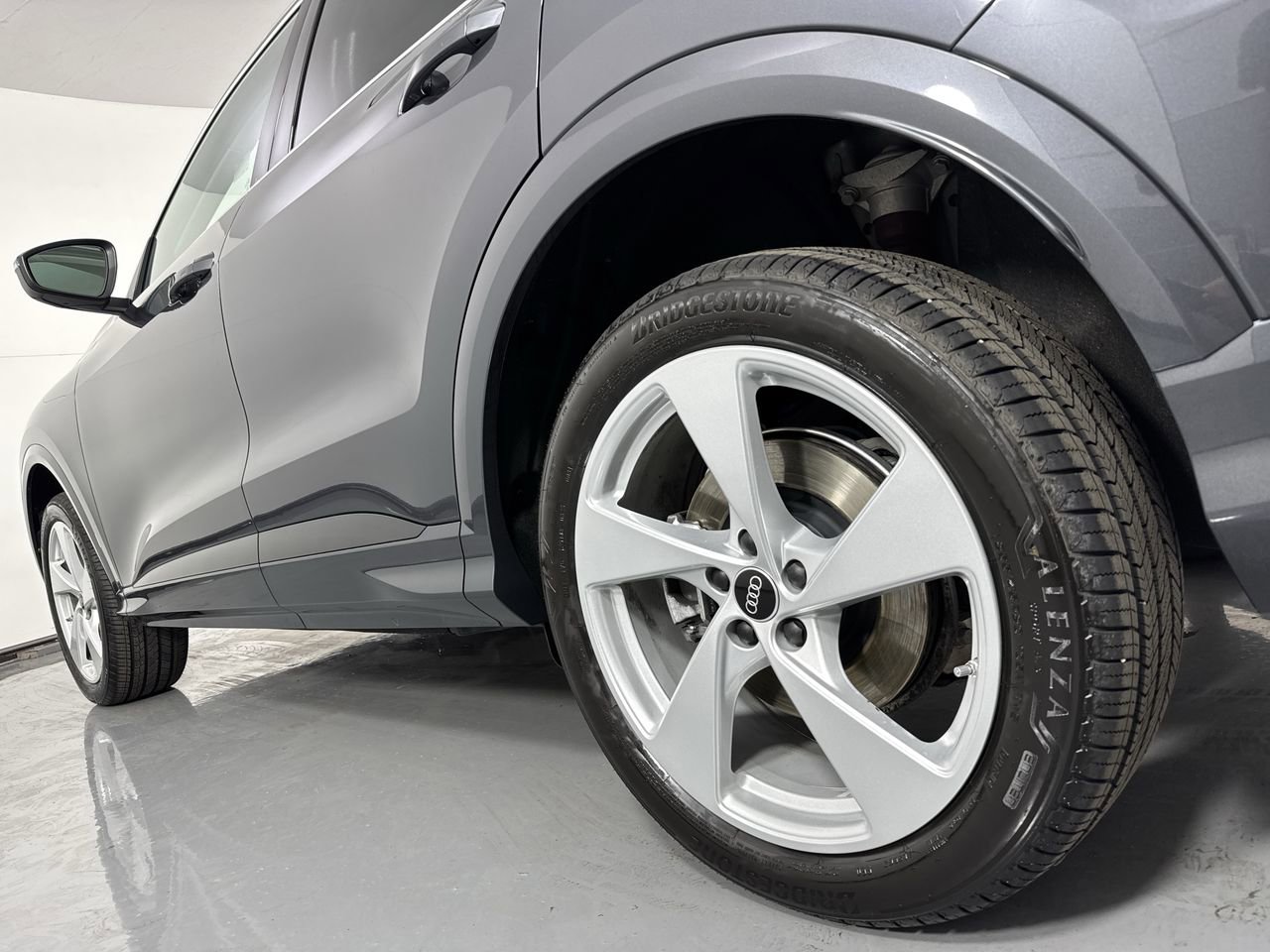 Used 2025 Audi Q5 Premium Plus w/ Premium Plus image 3