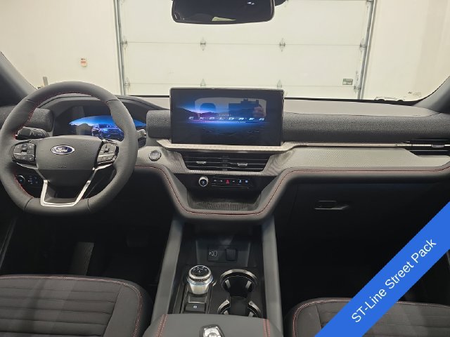 New 2026 Ford Explorer ST-Line w/ ST-Line Street Pack AWD/4WD image 16