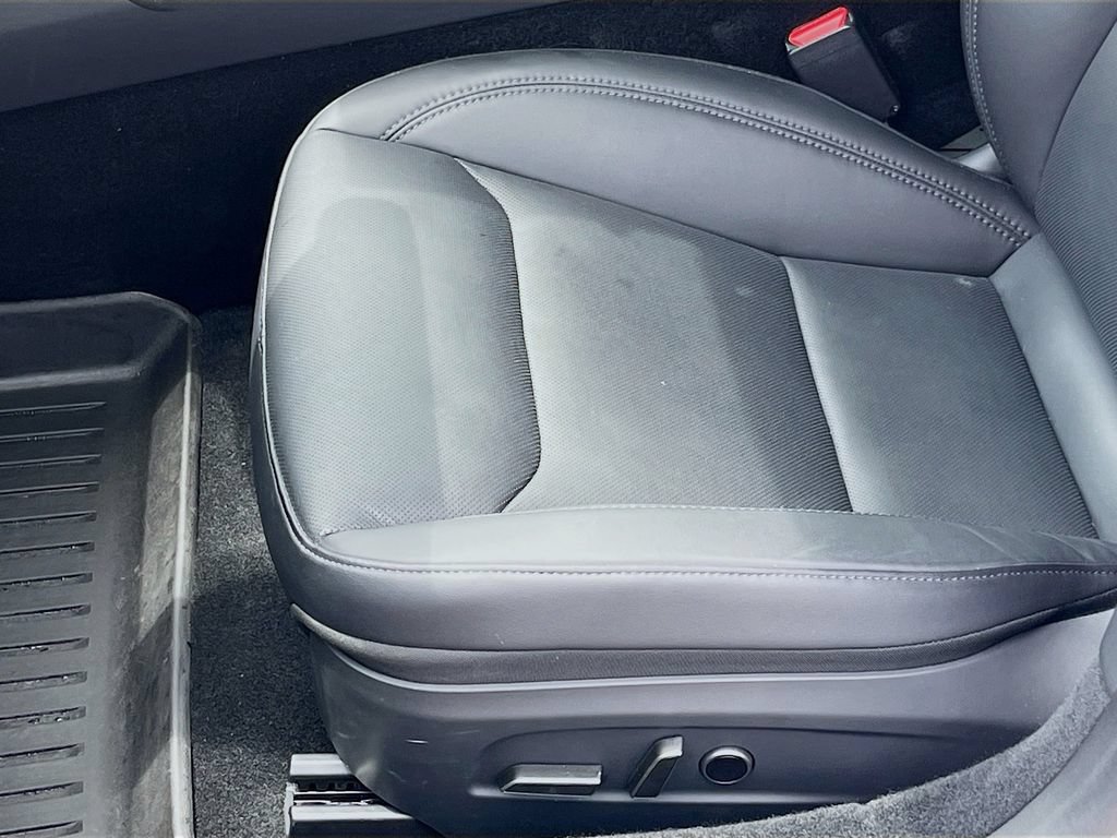 Used 2025 Tesla Model 3 Long Range RWD image 18