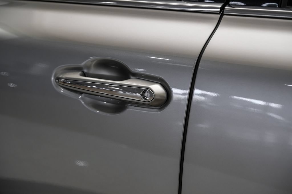 Used 2022 Lexus LX 600 4WD w/ Luxury Package image 45