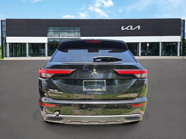 Used 2022 Mitsubishi Outlander ES AWD/4WD image 4