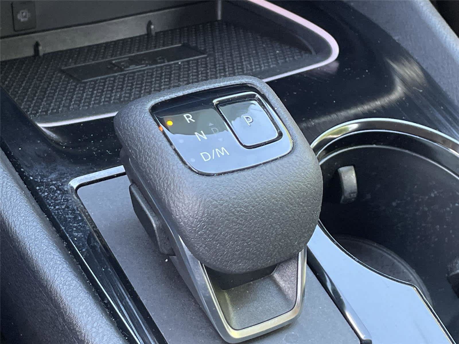 Used 2025 Nissan Rogue SL AWD/4WD image 25