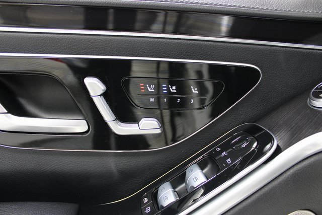 Used 2023 Mercedes-Benz S 500 4MATIC w/ AMG Line image 18