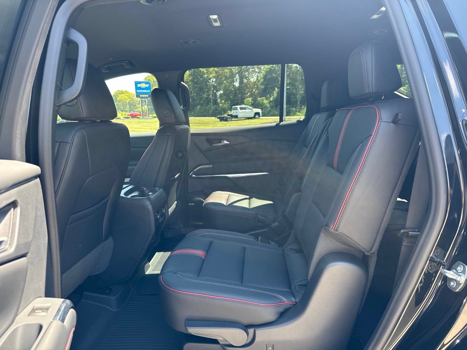 New 2027 Chevrolet Traverse RS w/ LPO, Floor Liner Package AWD/4WD image 15