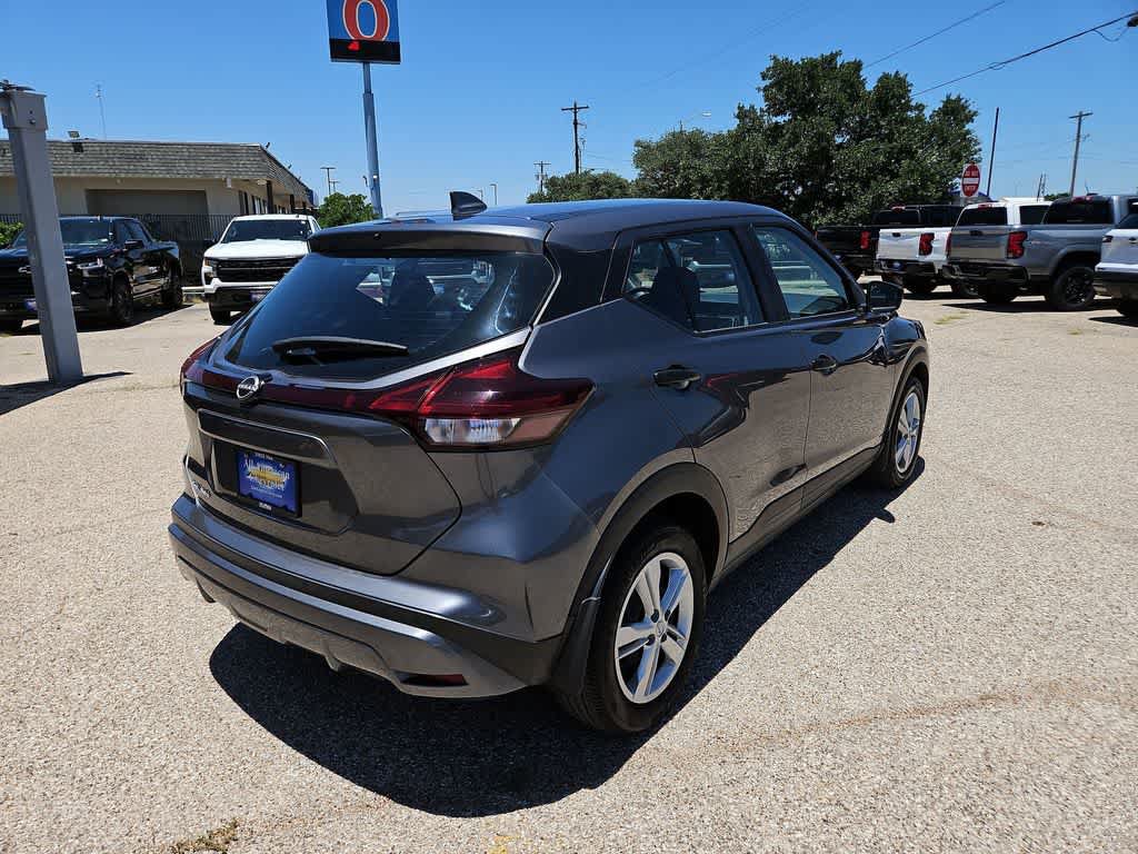 Used 2023 Nissan Kicks S FWD image 8