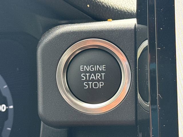 Used 2025 Toyota 4Runner Limited AWD/4WD image 23