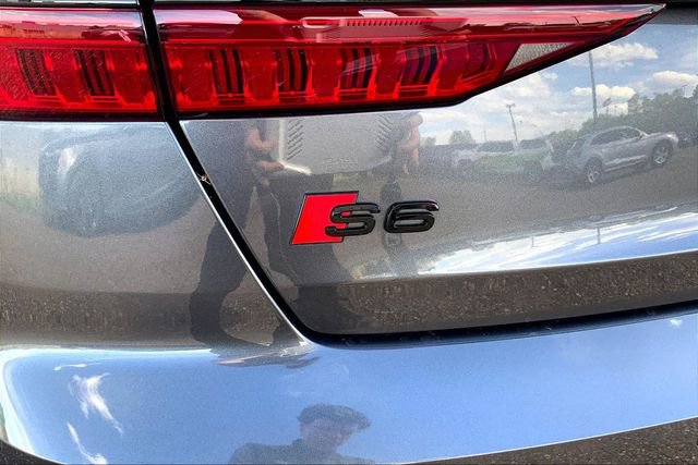 Used 2022 Audi S6 Premium Plus image 8