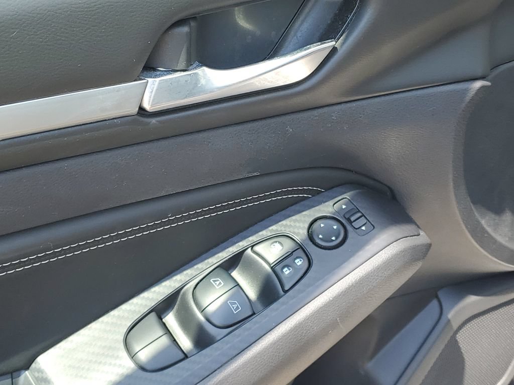 Used 2019 Nissan Altima 2.5 SV AWD/4WD image 6