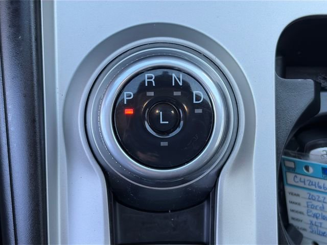 Used 2022 Ford Explorer XLT image 33