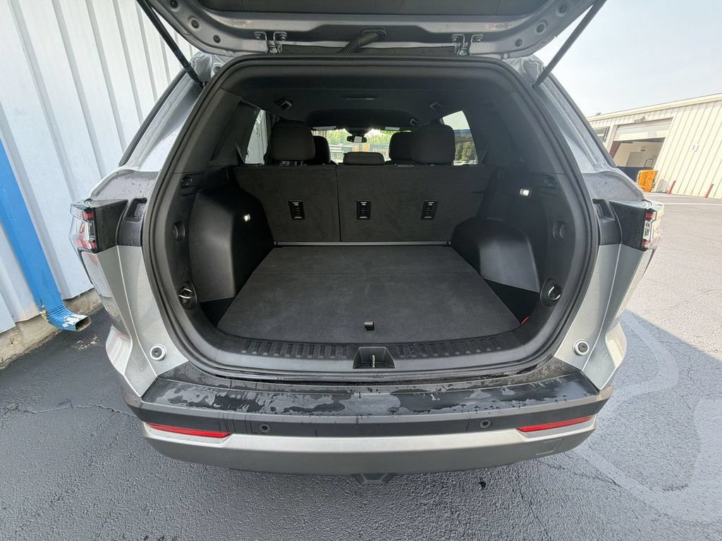 Used 2026 Chevrolet Equinox LT FWD image 26