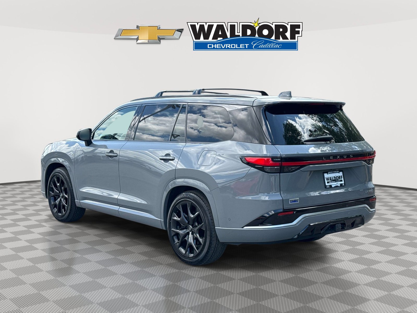 Used 2024 Lexus TX 500h AWD w/ Technology Package image 4