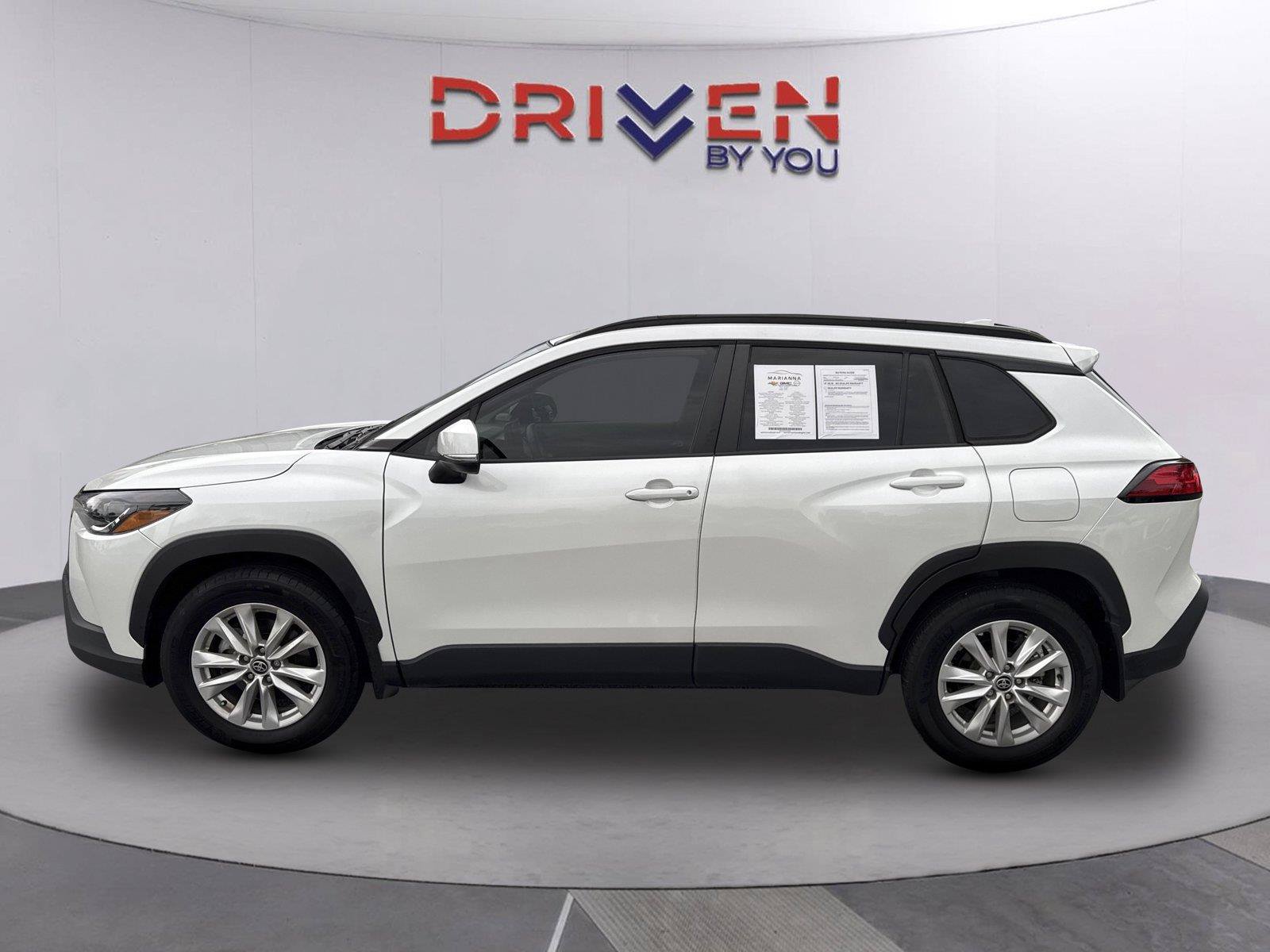 Used 2024 Toyota Corolla Cross LE FWD image 6