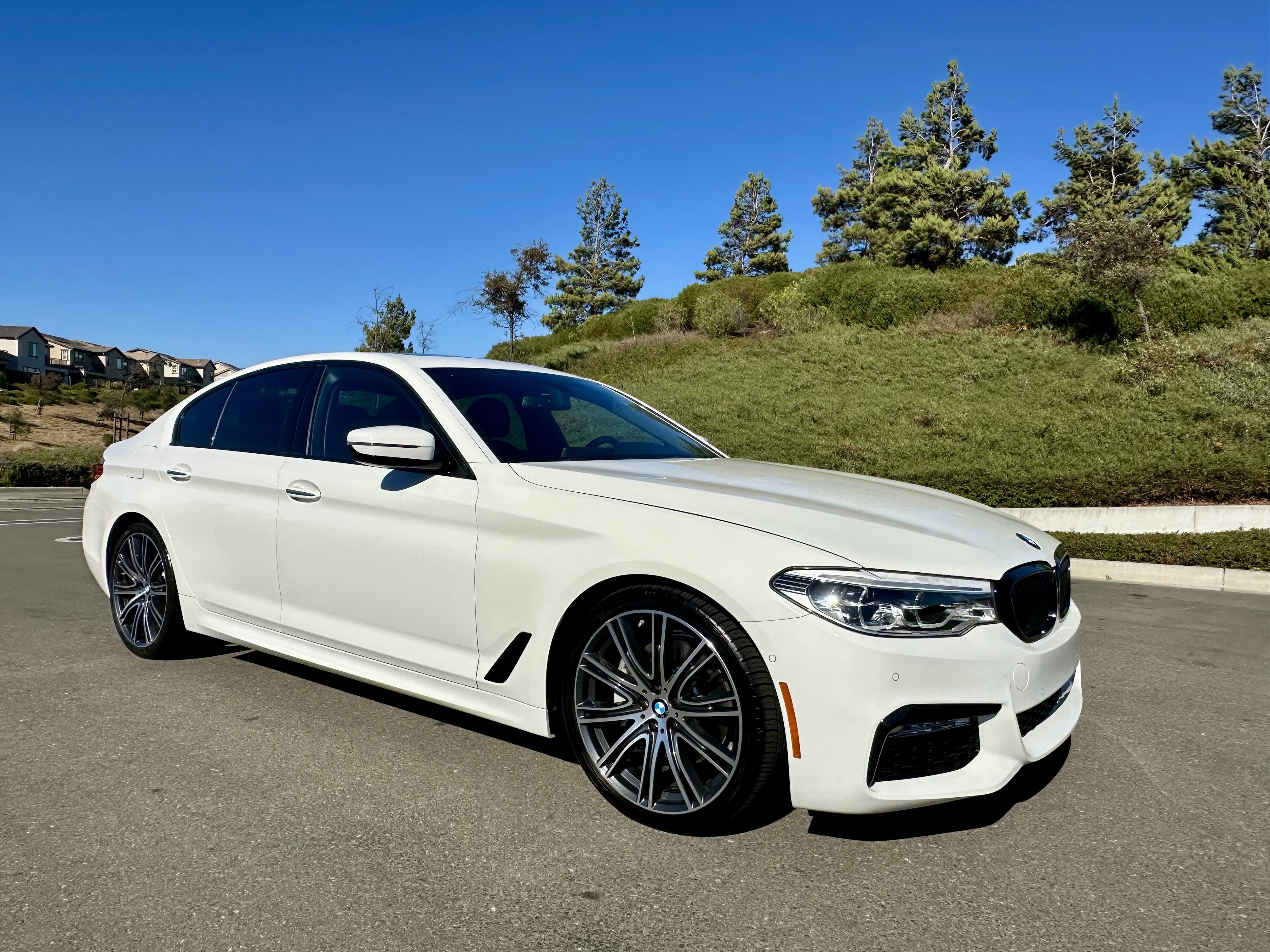 Used 2017 BMW 540i w/ M Sport Package RWD image 17