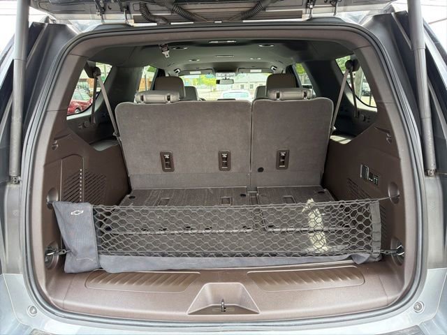 Used 2022 Chevrolet Suburban LT w/ Luxury Package AWD/4WD image 15