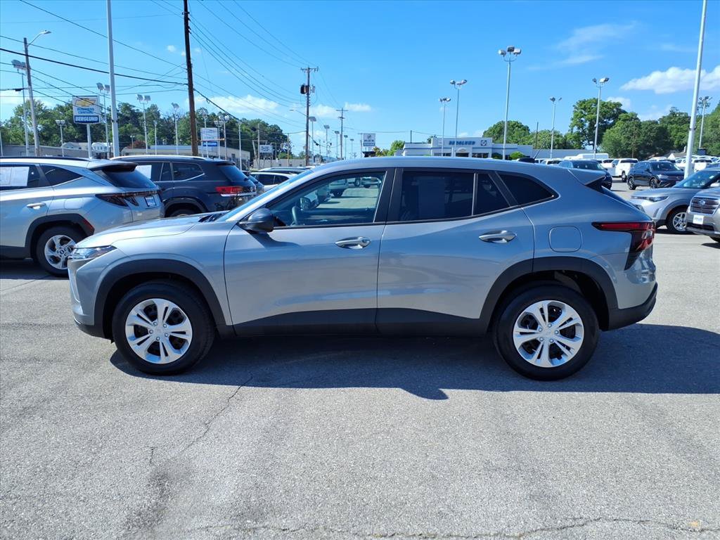 Used 2026 Chevrolet Trax LS w/ Driver Confidence Package FWD image 7