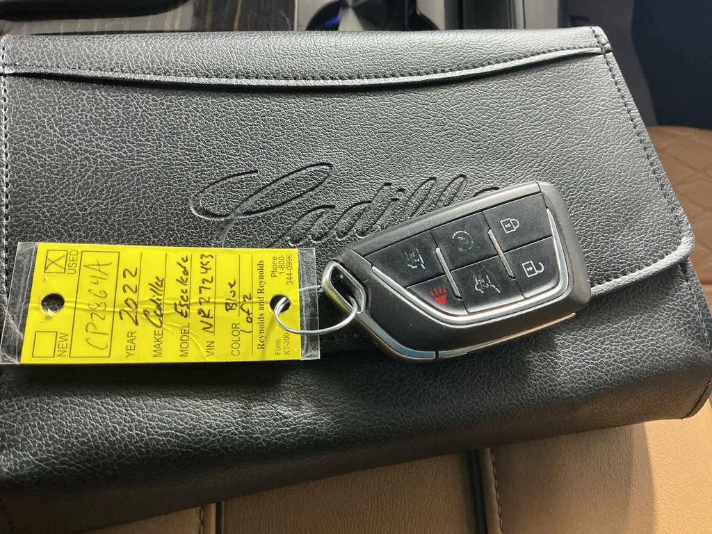 Used 2022 Cadillac Escalade Premium Luxury image 56