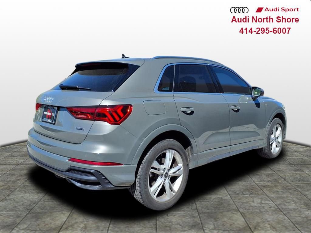 Used 2021 Audi Q3 2.0T Premium w/ Convenience Package AWD/4WD image 2
