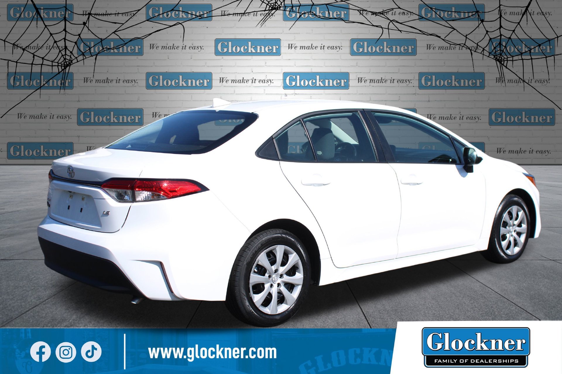 Used 2025 Toyota Corolla LE FWD image 6