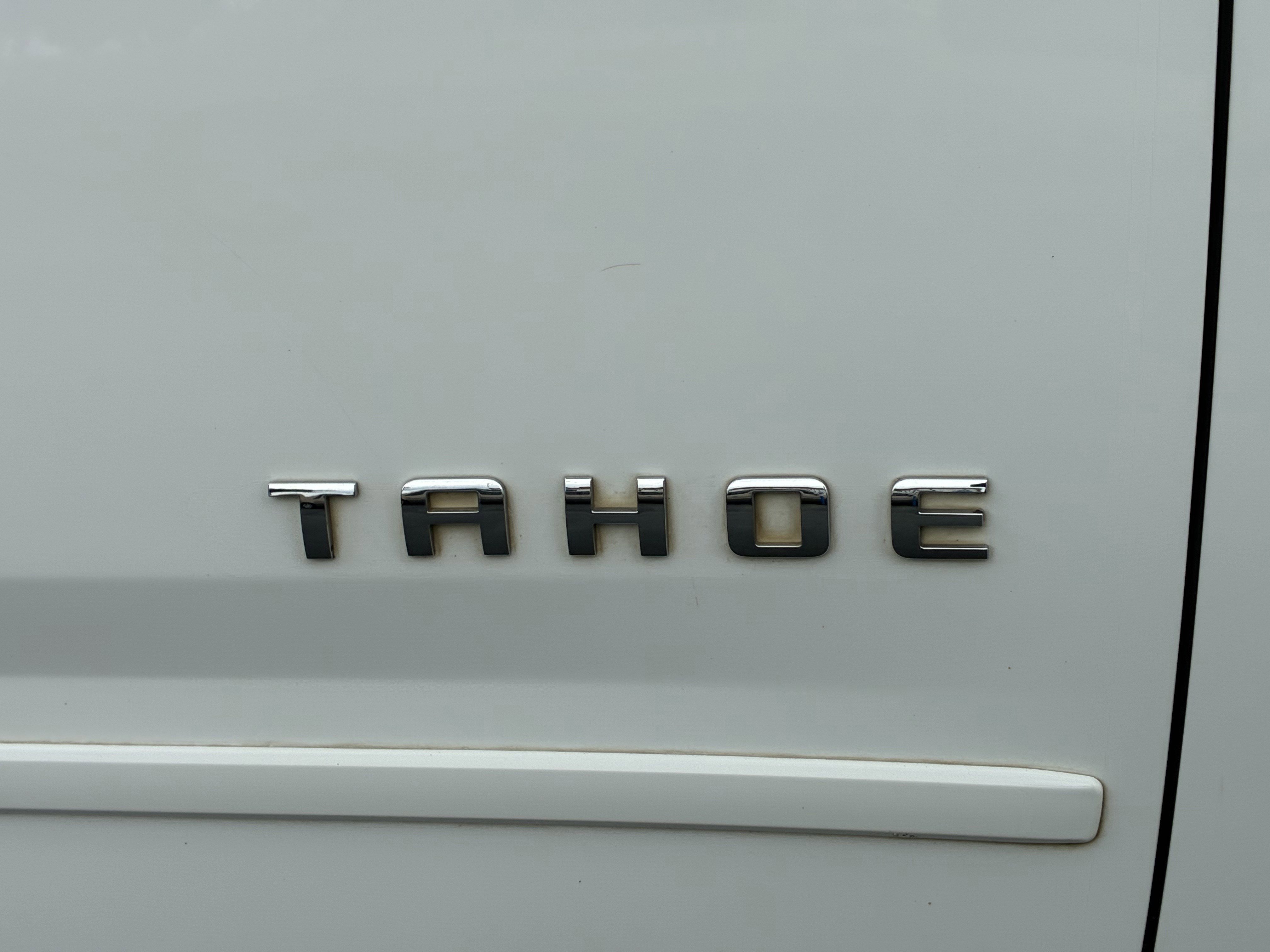Used 2019 Chevrolet Tahoe LS w/ All-Season Package RWD image 12